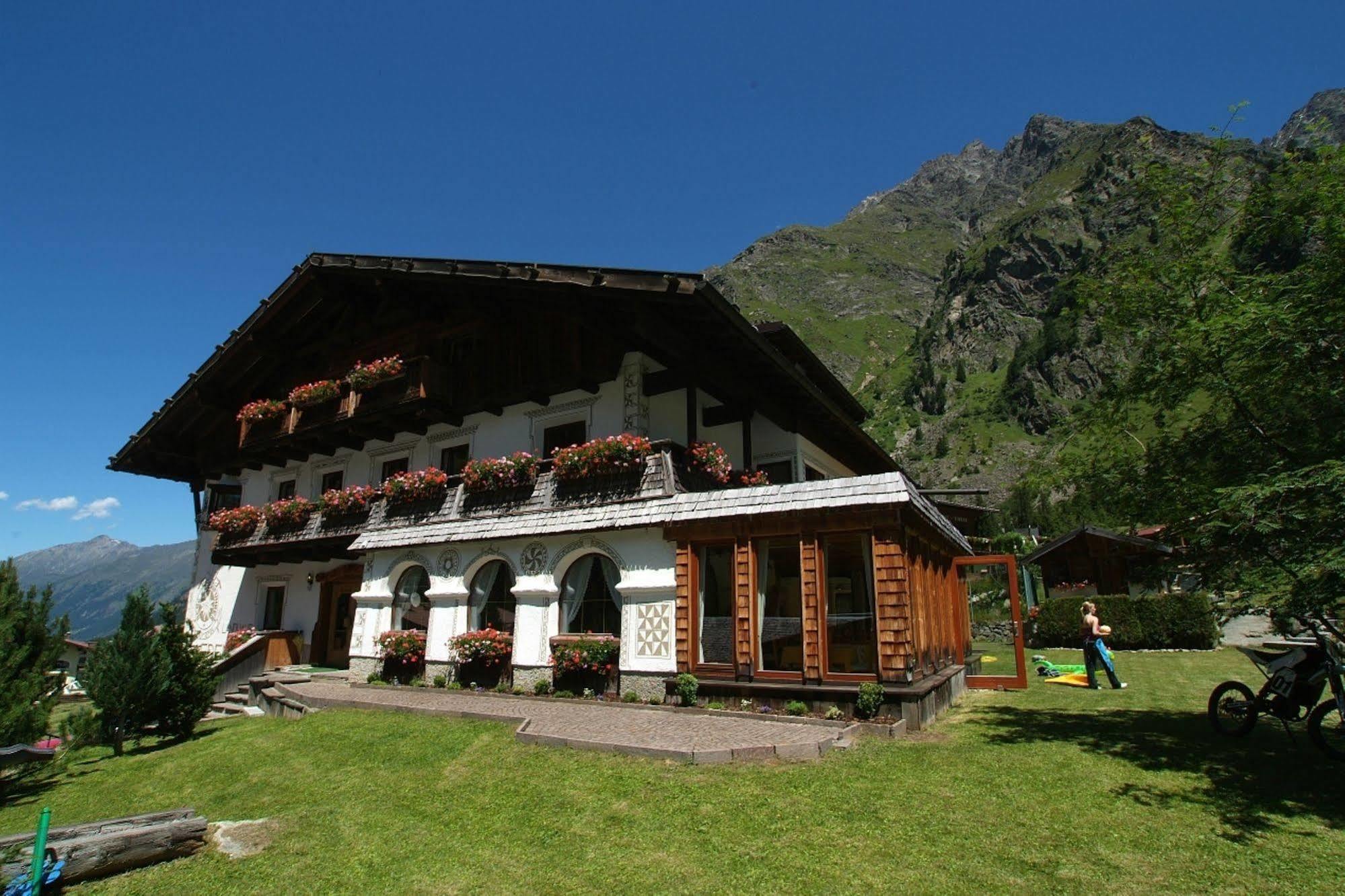 Landhaus Edelweiss ザンクト・レオンハルト・イム・ピッツタール エクステリア 写真